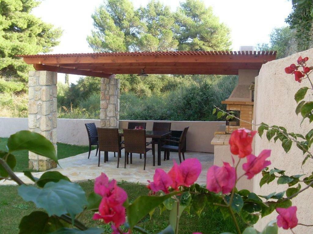 Villa Amelia Metaxáta Exteriör bild